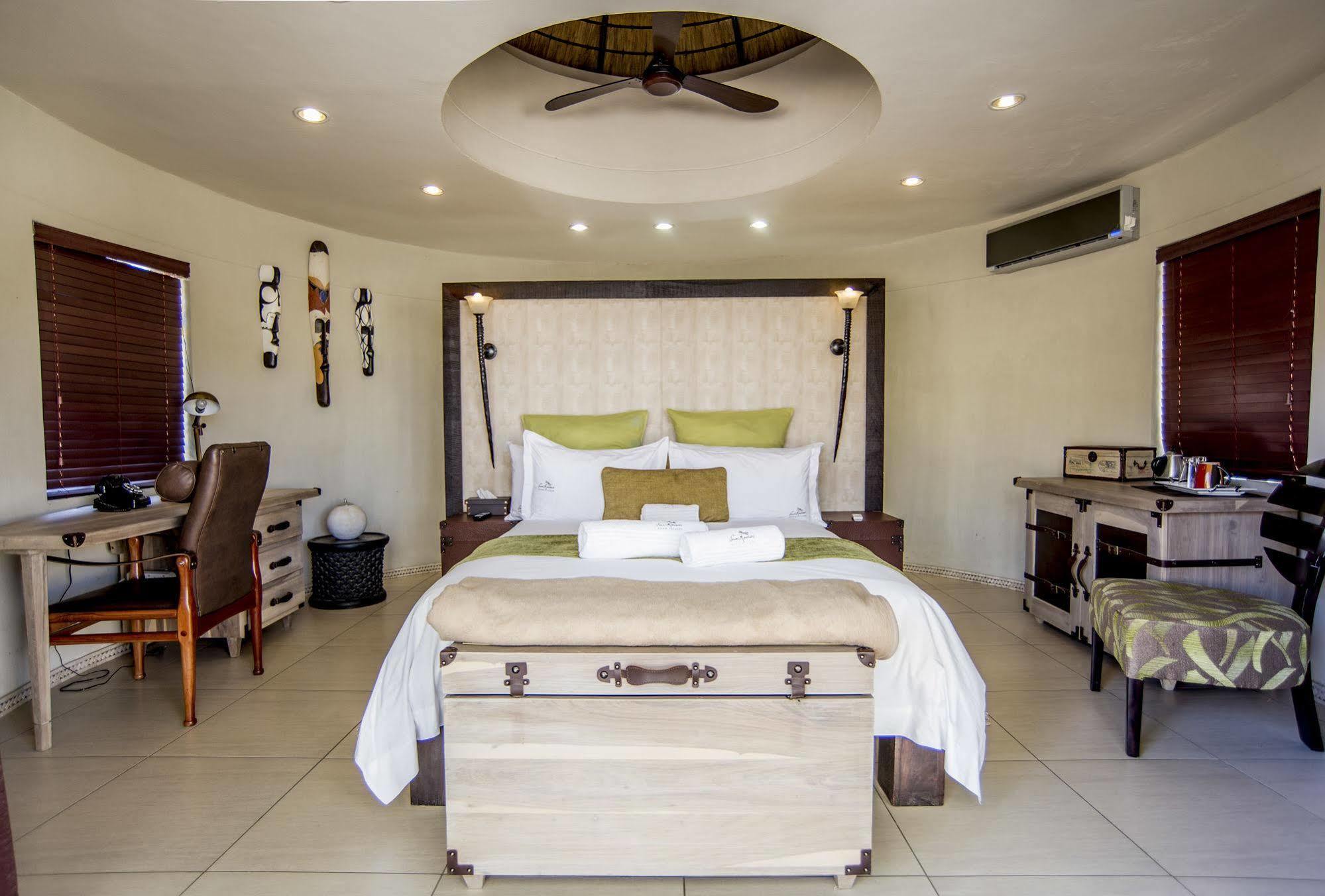 Hotel Sun Karros Daan Viljoen Windhoek Esterno foto