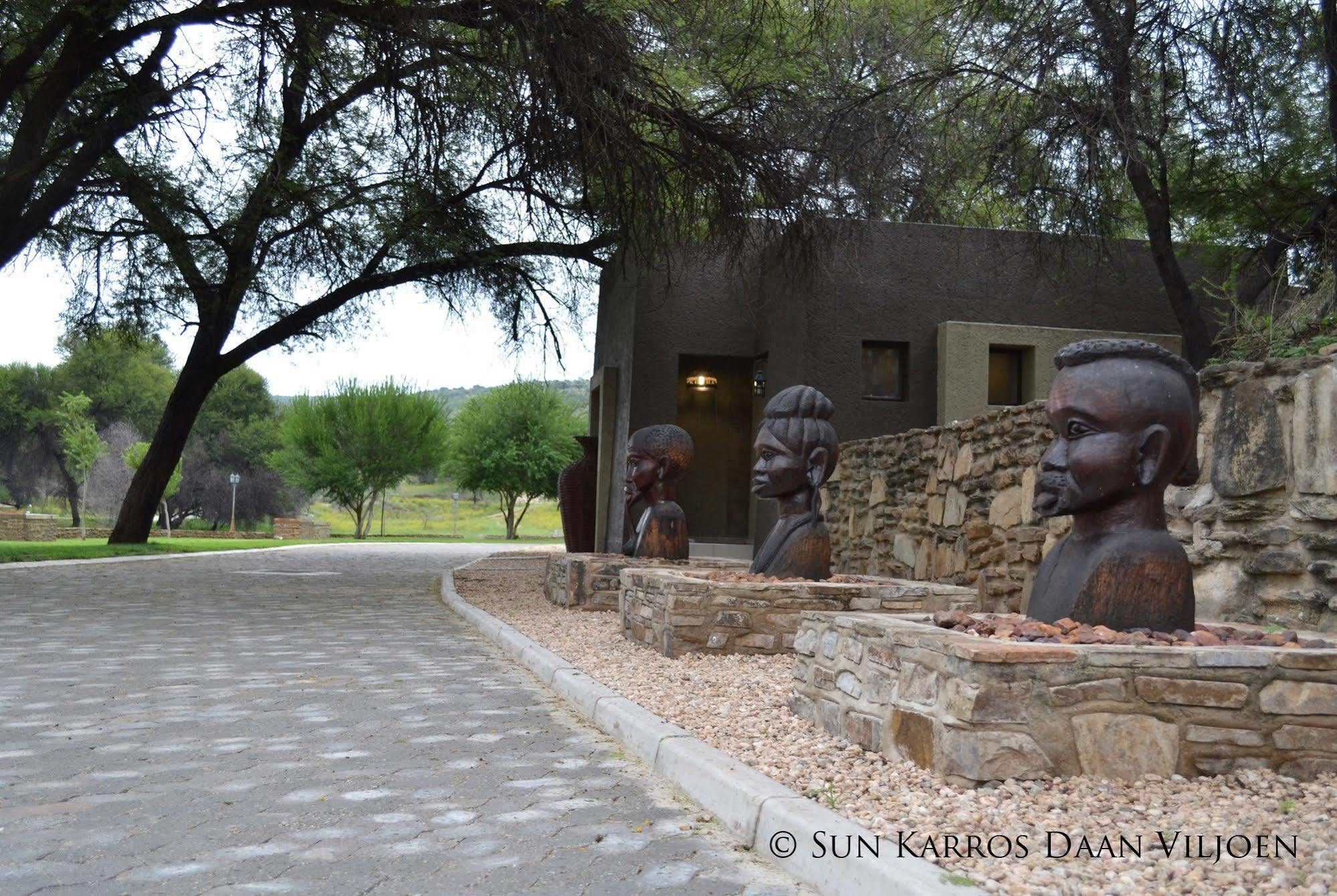 Hotel Sun Karros Daan Viljoen Windhoek Esterno foto