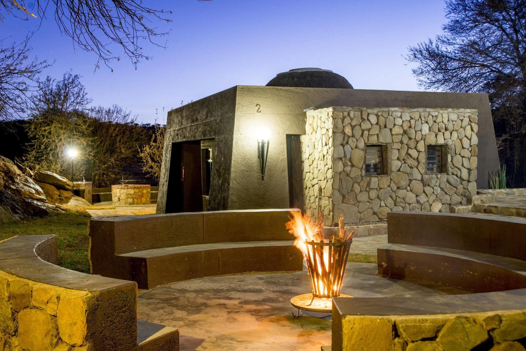 Hotel Sun Karros Daan Viljoen Windhoek Esterno foto